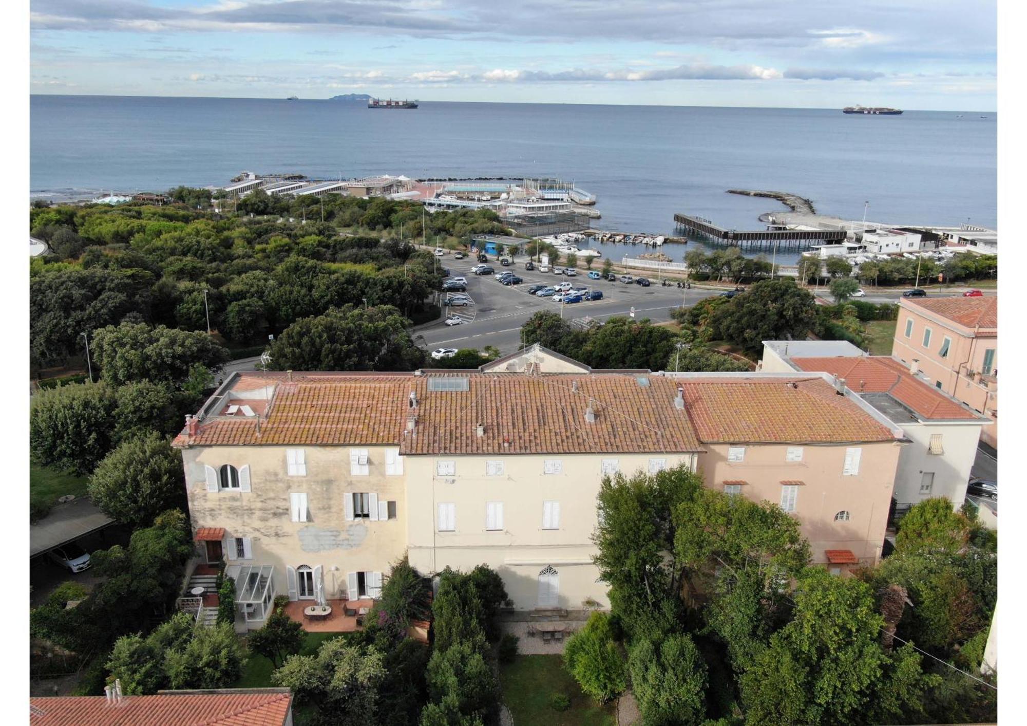 Villa Anselmi - Arteindiretta Livorno Buitenkant foto